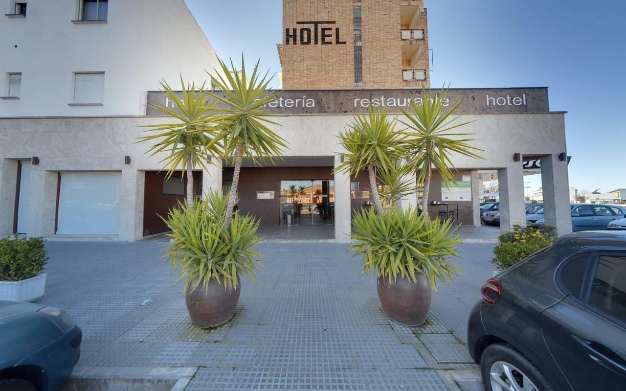 Hotel Moya Навалморал де ла Мата Екстериор снимка