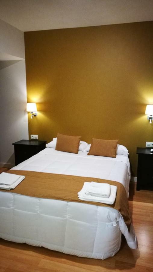 Hotel Moya Навалморал де ла Мата Екстериор снимка