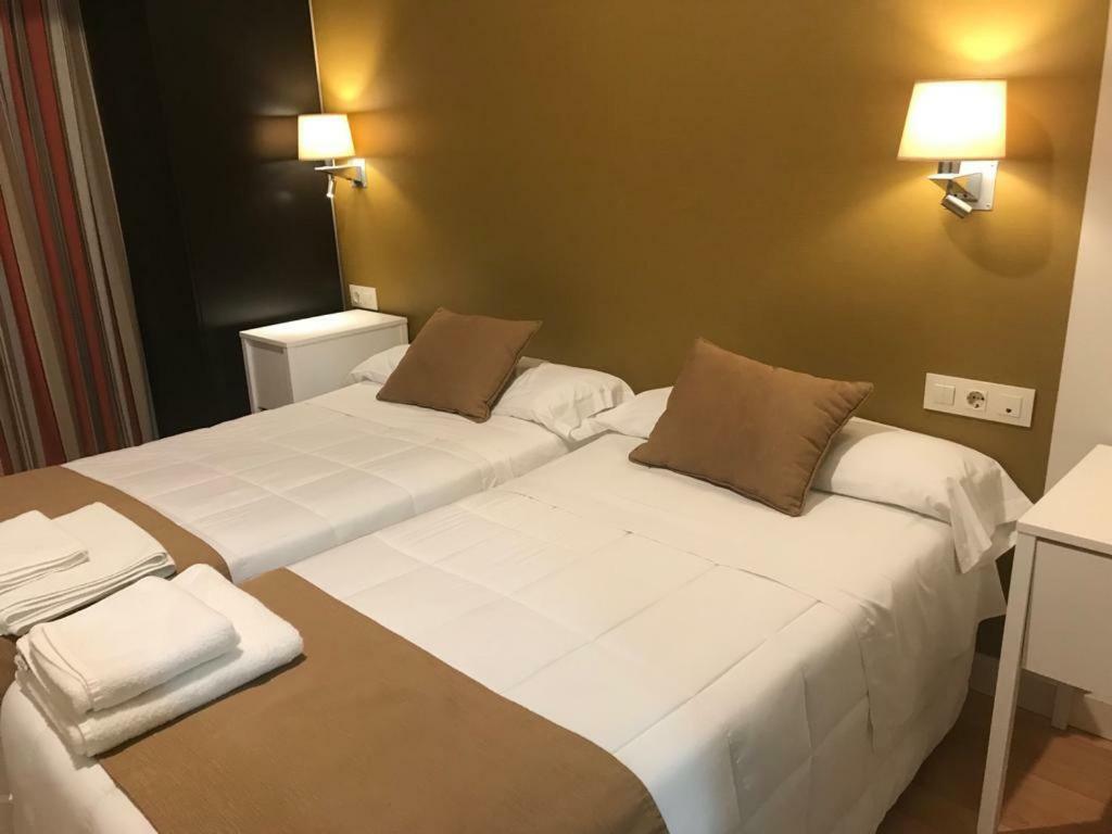 Hotel Moya Навалморал де ла Мата Екстериор снимка