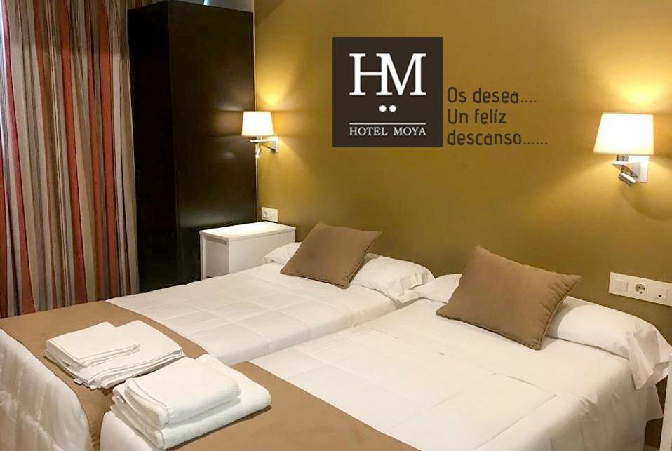 Hotel Moya Навалморал де ла Мата Екстериор снимка