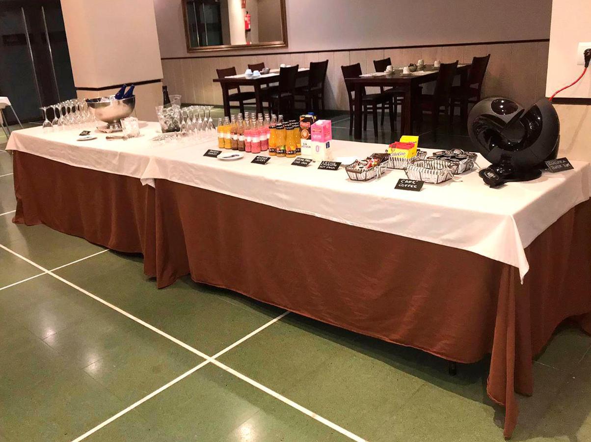 Hotel Moya Навалморал де ла Мата Екстериор снимка