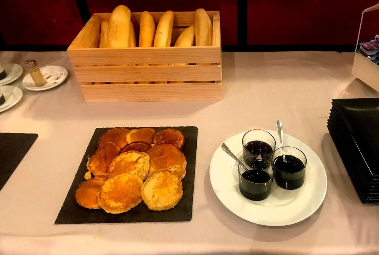 Hotel Moya Навалморал де ла Мата Екстериор снимка